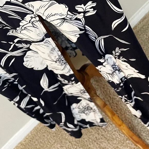 HOMMAGE Black and White Floral Maxi Dress Resortwear Boho Bohemian Vacation - Picture 4 of 6